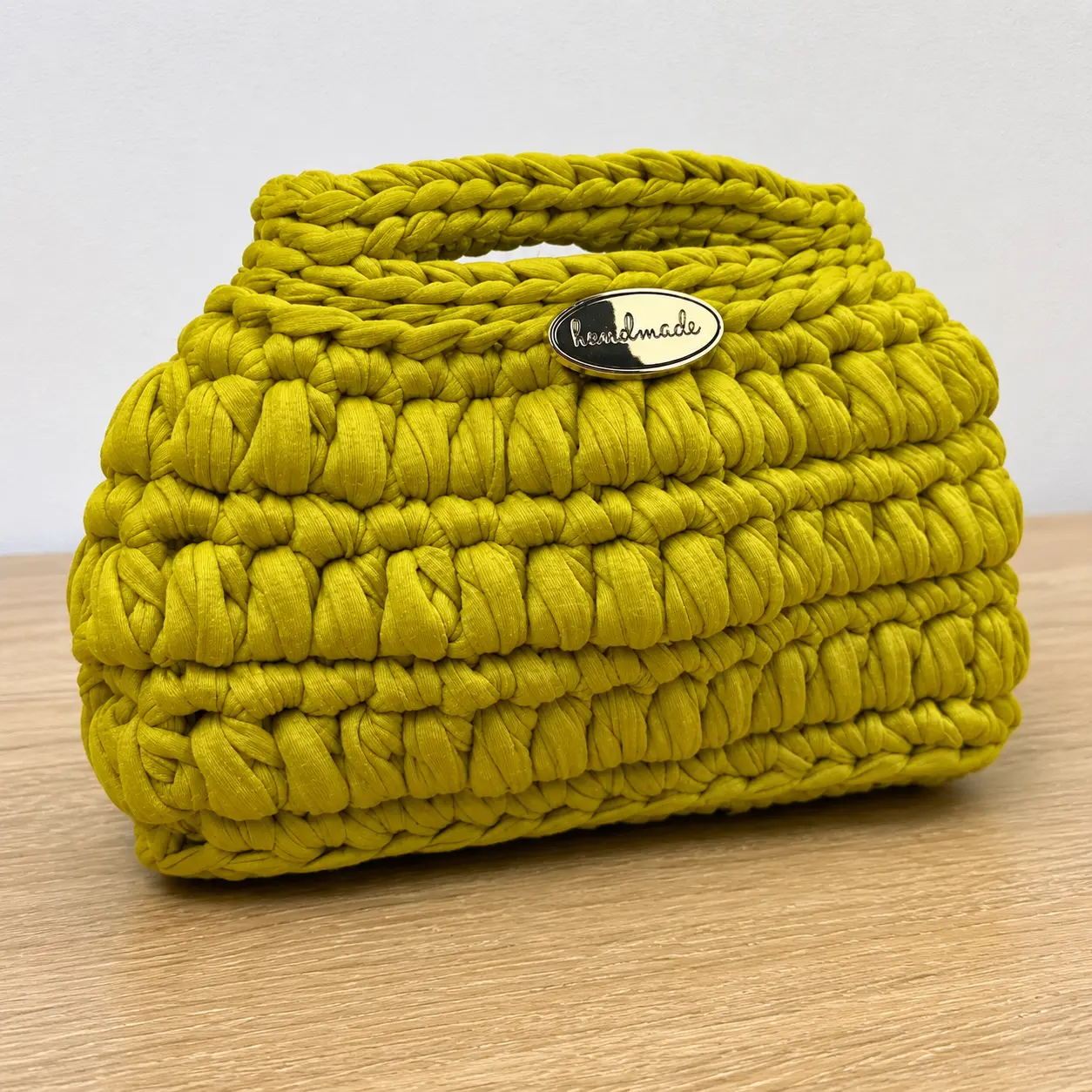 Bolso Lime Minimal tejido a mano en trapillo